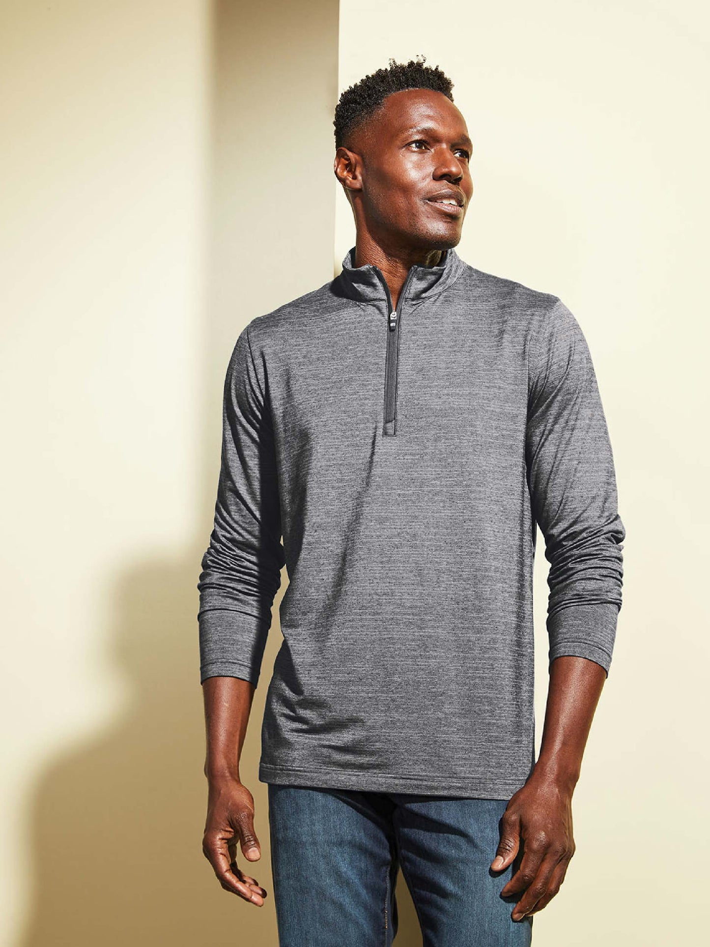 EC128. TravisMathew Crestview 1/4-Zip