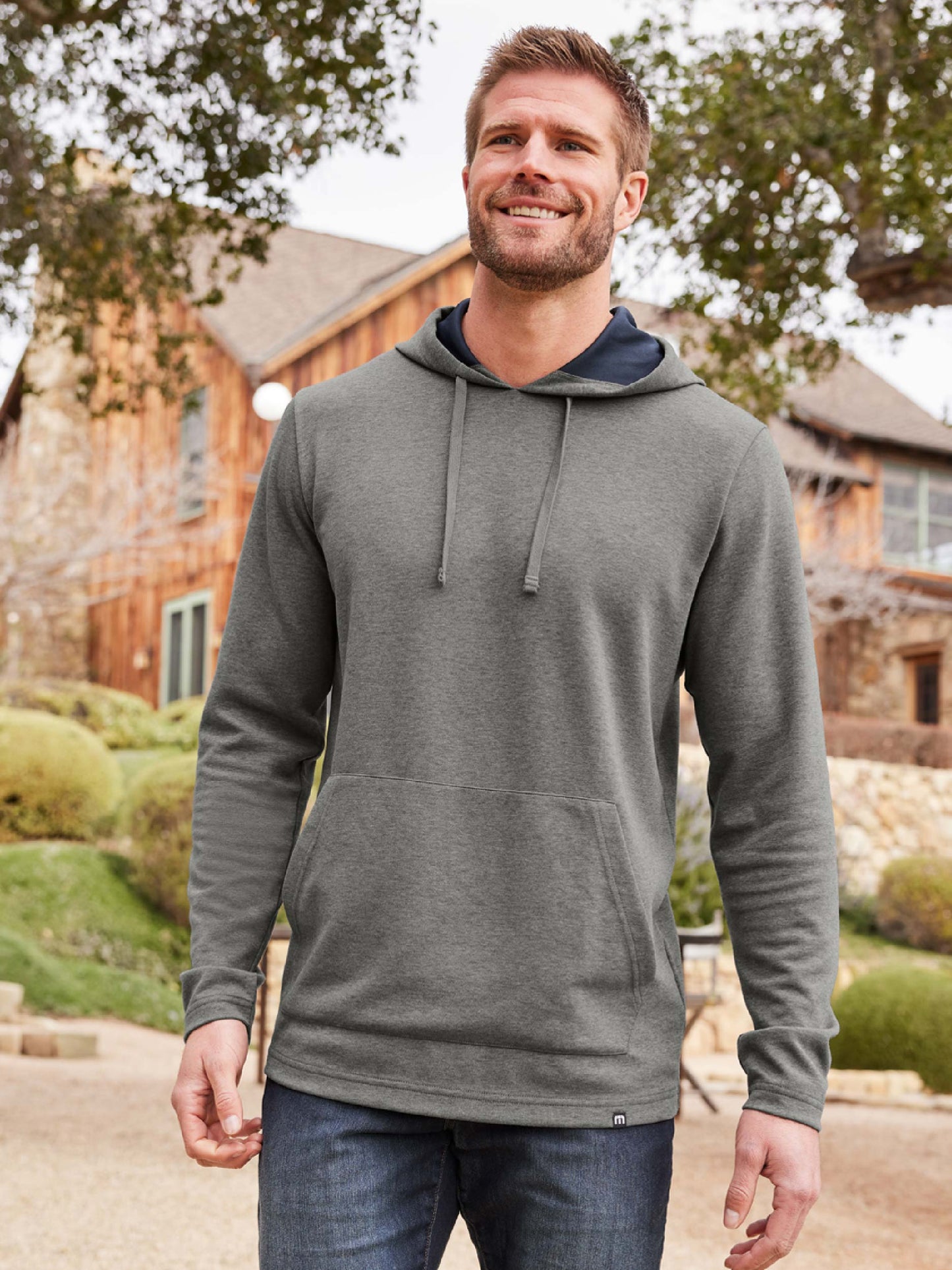EC137. TravisMathew Coveside Hoodie
