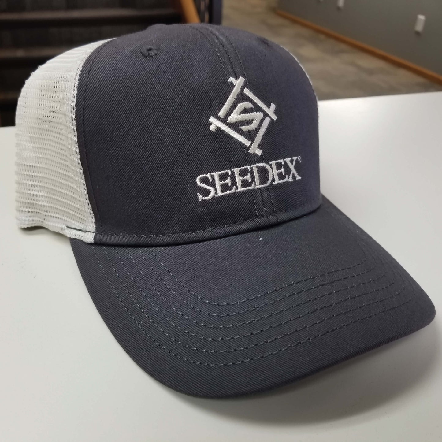 SDX417. Classic Mesh Cap